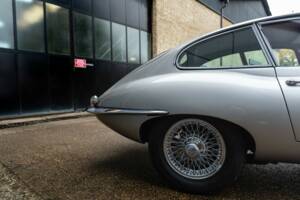Image 11/50 of Jaguar E-Type 4.2 (1965)