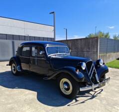 Image 15/47 of Citroën Traction Avant 11 B (1955)