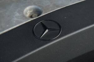 Image 50/63 of Mercedes-Benz 220 E (1993)
