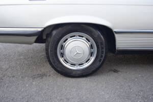 Image 28/39 of Mercedes-Benz 350 SLC (1972)