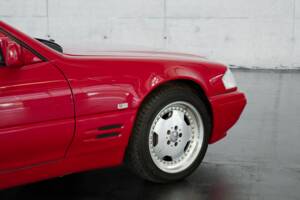 Image 29/50 de Mercedes-Benz SL 500 (1996)