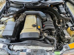 Bild 13/20 von Mercedes-Benz E 320 T (1995)
