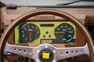 Bild 36/47 von Land Rover 90 (1990)