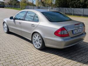 Bild 3/14 von Mercedes-Benz E 220 CDI (2006)