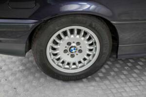 Bild 31/50 von BMW 318i (1996)