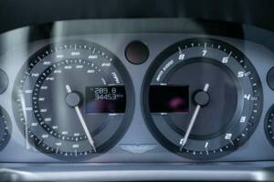 Image 12/50 of Aston Martin Vanquish Volante (2014)