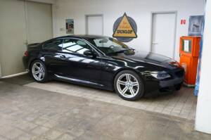Bild 30/32 von BMW M6 (2006)