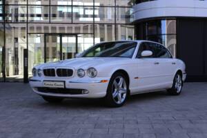 Image 1/77 of Jaguar XJ 8 4.2 (2005)