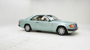 Bild 3/15 von Mercedes-Benz 300 CE (1992)