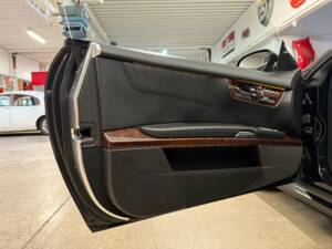Immagine 5/19 di Mercedes-Benz CL 600 (2006)