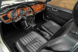 Image 17/19 of Triumph TR 4A (1966)