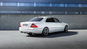 Image 4/51 of Mercedes-Benz S 65 AMG L (2004)