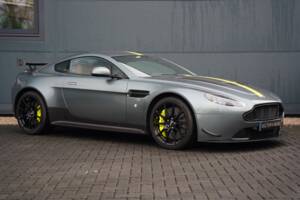 Image 1/50 of Aston Martin V12 Vantage AMR (2017)