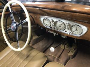 Image 3/38 of Mercedes-Benz 320 Cabriolet A (1938)