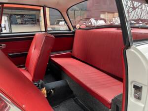 Image 15/37 of Volkswagen Karmann Ghia 1600 L (1968)