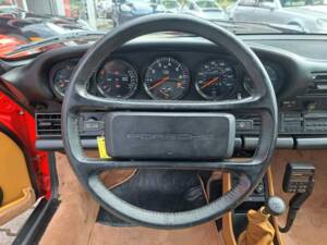 Image 20/28 de Porsche 911 Turbo 3.3 (1989)