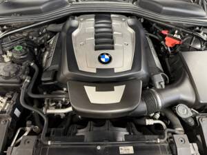 Image 5/19 de BMW 650i (2007)