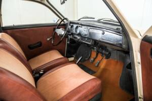 Image 12/50 de Saab 96 V4 (1971)