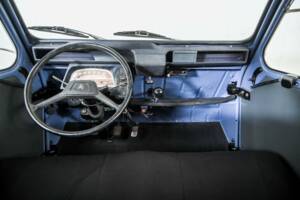 Image 7/50 of Citroën 2 CV 6 (1985)