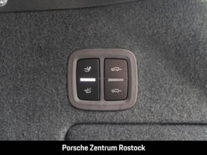 Imagen 28/34 de Porsche Cayenne Coupé E-Hybrid (2025)