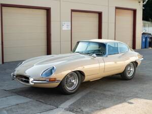 Bild 7/8 von Jaguar Type E 4.2 (1966)