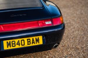 Image 23/93 de Porsche 911 Carrera (1994)