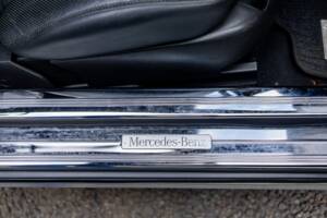 Image 23/36 of Mercedes-Benz CL 500 (2004)