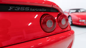 Bild 20/39 von Ferrari F 355 Berlinetta (1997)