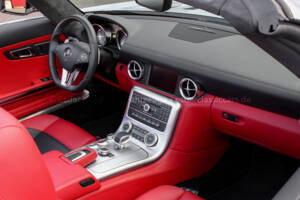 Imagen 12/36 de Mercedes-Benz SLS AMG Roadster (2012)