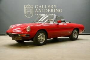 Bild 1/50 von Alfa Romeo 2000 Spider Veloce (1982)