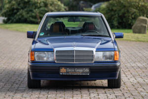 Imagen 8/48 de Mercedes-Benz 190 E 2.3 (1992)