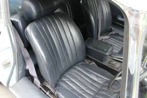 Bild 10/16 von Jaguar E-Type V12 (2+2) (1971)