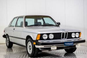 Image 9/50 of BMW 320i (1981)