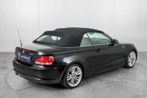 Image 50/50 de BMW 120i (2008)