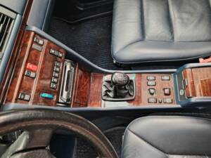 Afbeelding 23/40 van Mercedes-Benz E 200 (1996)