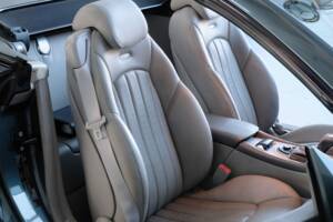 Bild 24/38 von Mercedes-Benz SL 55 AMG (2002)
