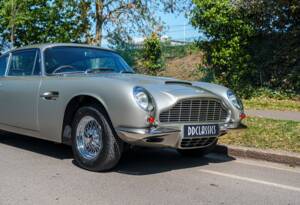 Immagine 7/27 di Aston Martin DB 6 Mk II (1971)