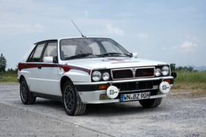 Image 4/47 of Lancia Delta HF Integrale (1988)