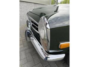 Image 26/50 de Mercedes-Benz 280 SL (1969)