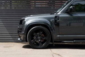 Image 4/61 de Land Rover Defender 110 D200 AWD (2023)