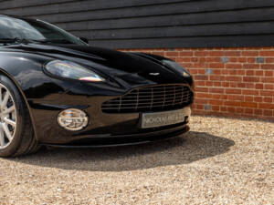 Image 19/56 of Aston Martin V12 Vanquish S (2005)