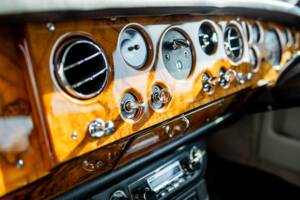 Image 47/50 of Rolls-Royce Silver Shadow I (1968)