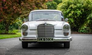 Image 6/35 of Mercedes-Benz 190 c (1965)