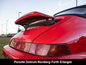 Image 38/43 of Porsche 911 Carrera 4 (1992)