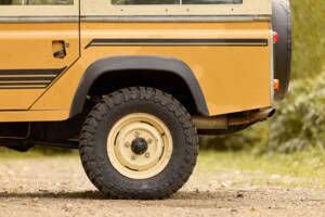 Image 7/42 of Land Rover 110 (1984)