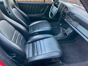 Afbeelding 14/20 van Porsche 911 Carrera 3.2 (1986)