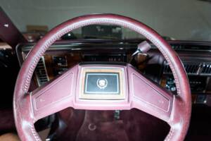 Image 38/58 of Cadillac Brougham Elegance (1988)
