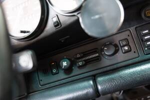 Bild 18/30 von Porsche 911 Carrera 4 (1990)