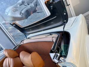 Image 12/20 de Mercedes-Benz 280 SL (1968)