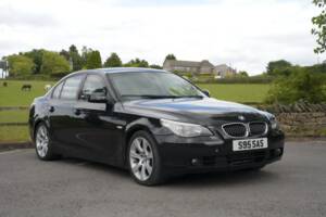 Bild 15/48 von BMW 550i (2006)